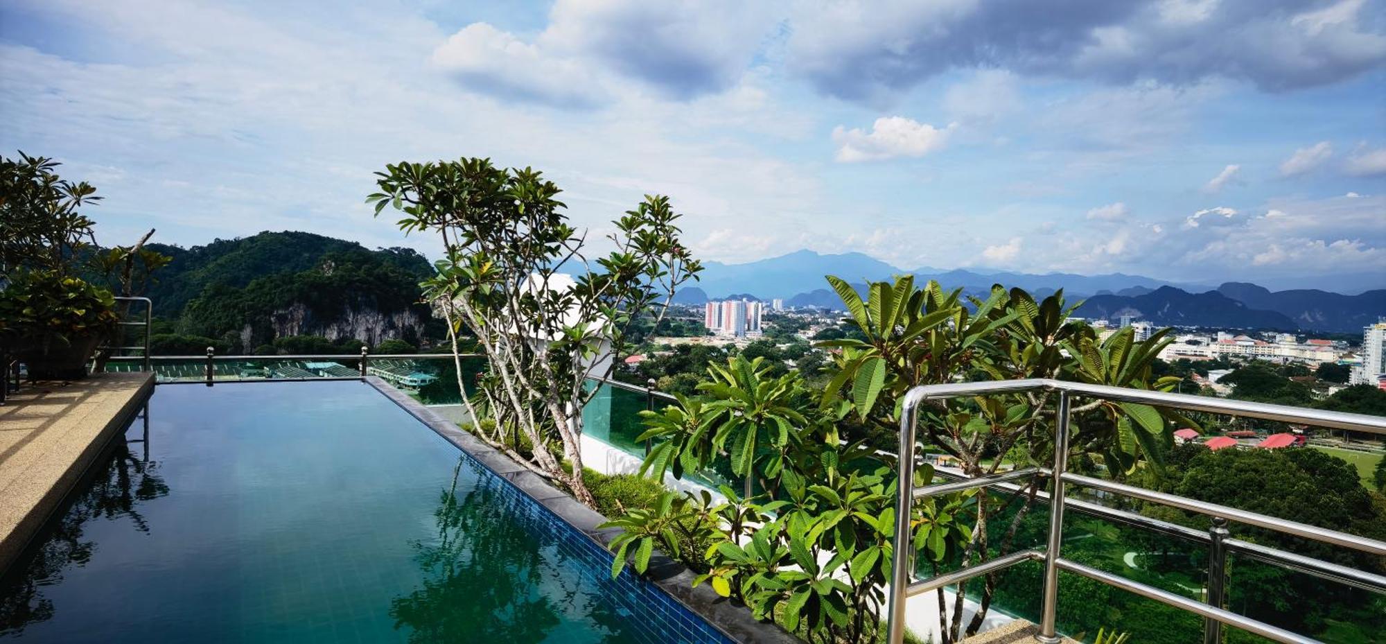 Kinta Riverfront Penthouse *